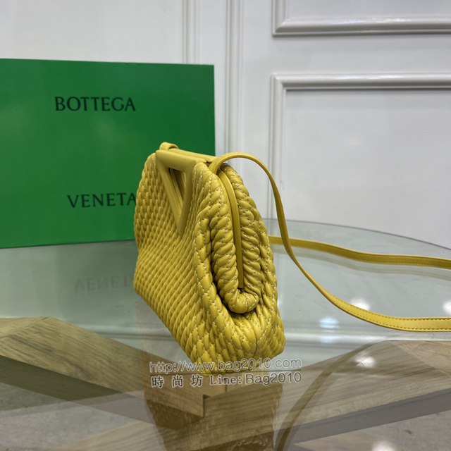 Bottega veneta高端女包 8546B BV寶緹嘉2021包包最新triangle倒三角手提單肩斜挎包三角包  gxz1247